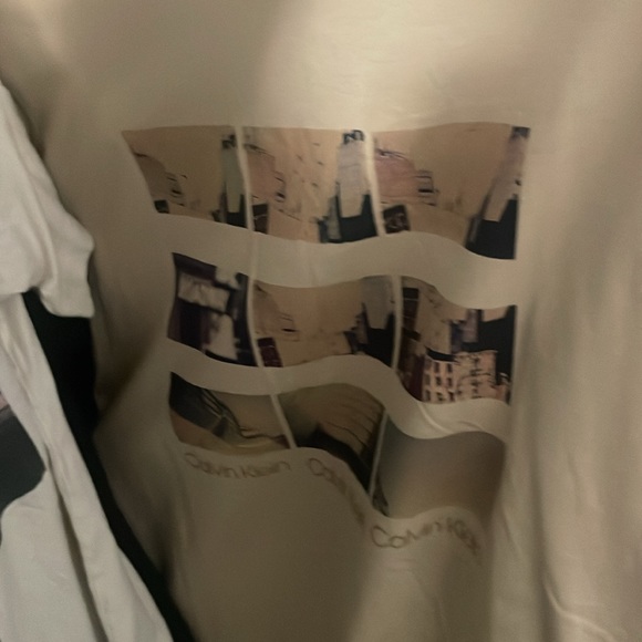 Many men’s T-shirts - Picture 6 of 7